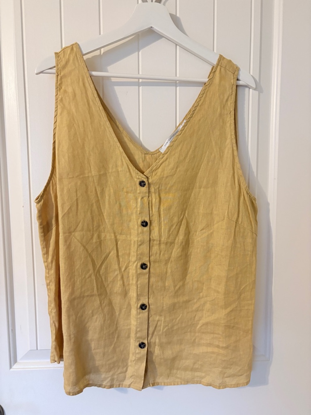Simons Sleeveless Button-Front Tank Top in Mustard